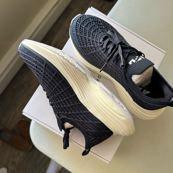 Women's TechLoom Zipline Midnight / White - APL women’s size 7 - Picture 4 of 5